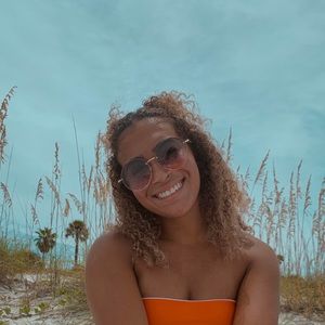 Meet your Posher, Haley